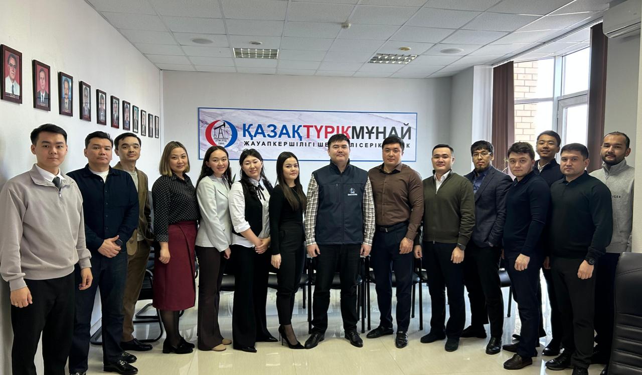 Жас мамандар кеңесінің Бас директормен есептік кездесуі